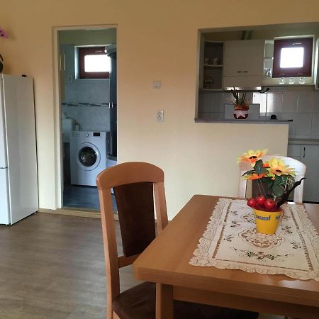 Bicsak Apartman Appartement Joseni Buitenkant foto